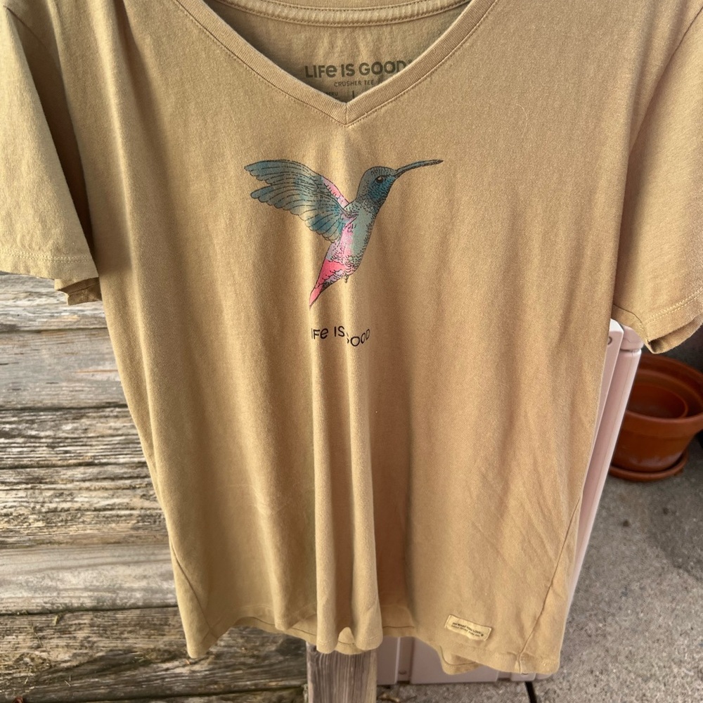 Life Is Good Khaki green Tee with Vibrant Hummingbird